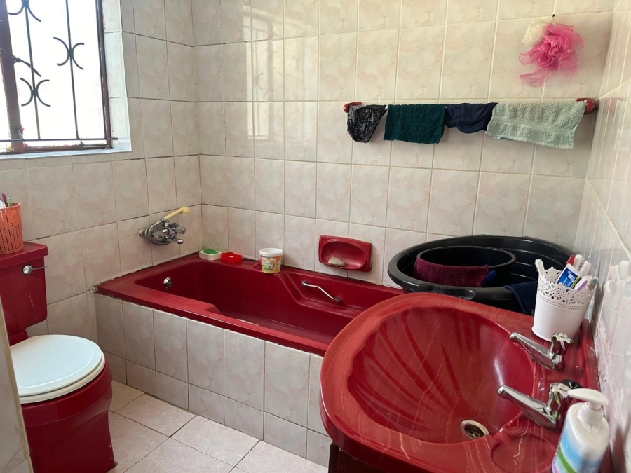 3 Bedroom Property for Sale in Tlhabane North West